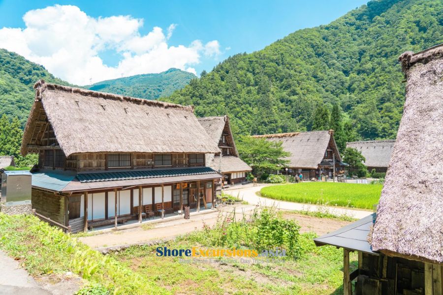 Ainokura Gassho-zukuri Settlement in Toyama Ainokura Gassho-zukuri Settlement in Toyama