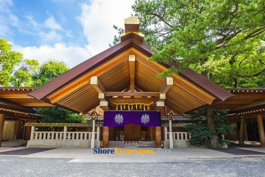 Atsuta Jingu Shrine on Nagoya shore excursions