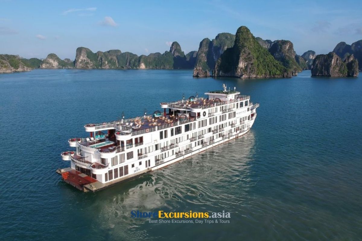 Cruise through Ha Long and Lan Ha Bays