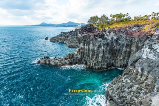 Daepo Jusangjeolli Cliff - Jeju exploring day tour