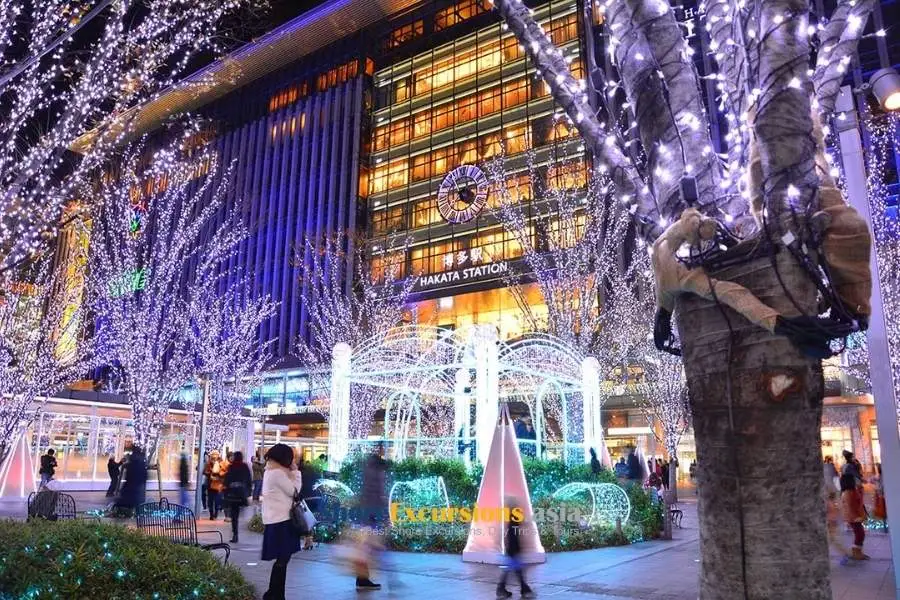 Explore Christmas in Japan