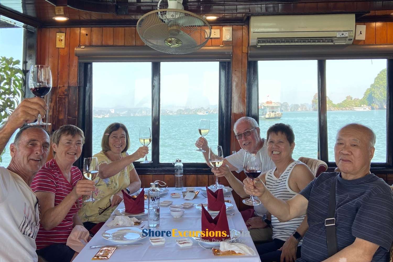 Floating Restaurants in Halong Bay - Where to eat in Halong