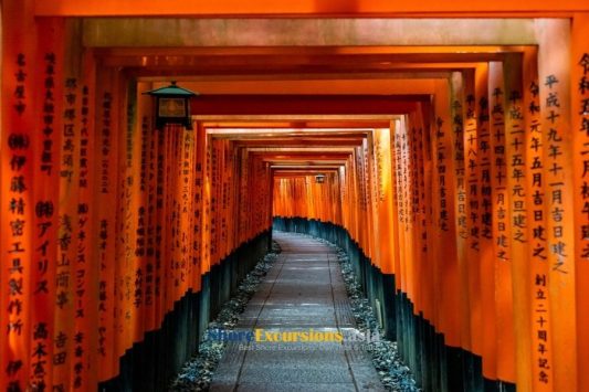 Fushimiinari-Taisha Shrine on Kyoto shore excursions