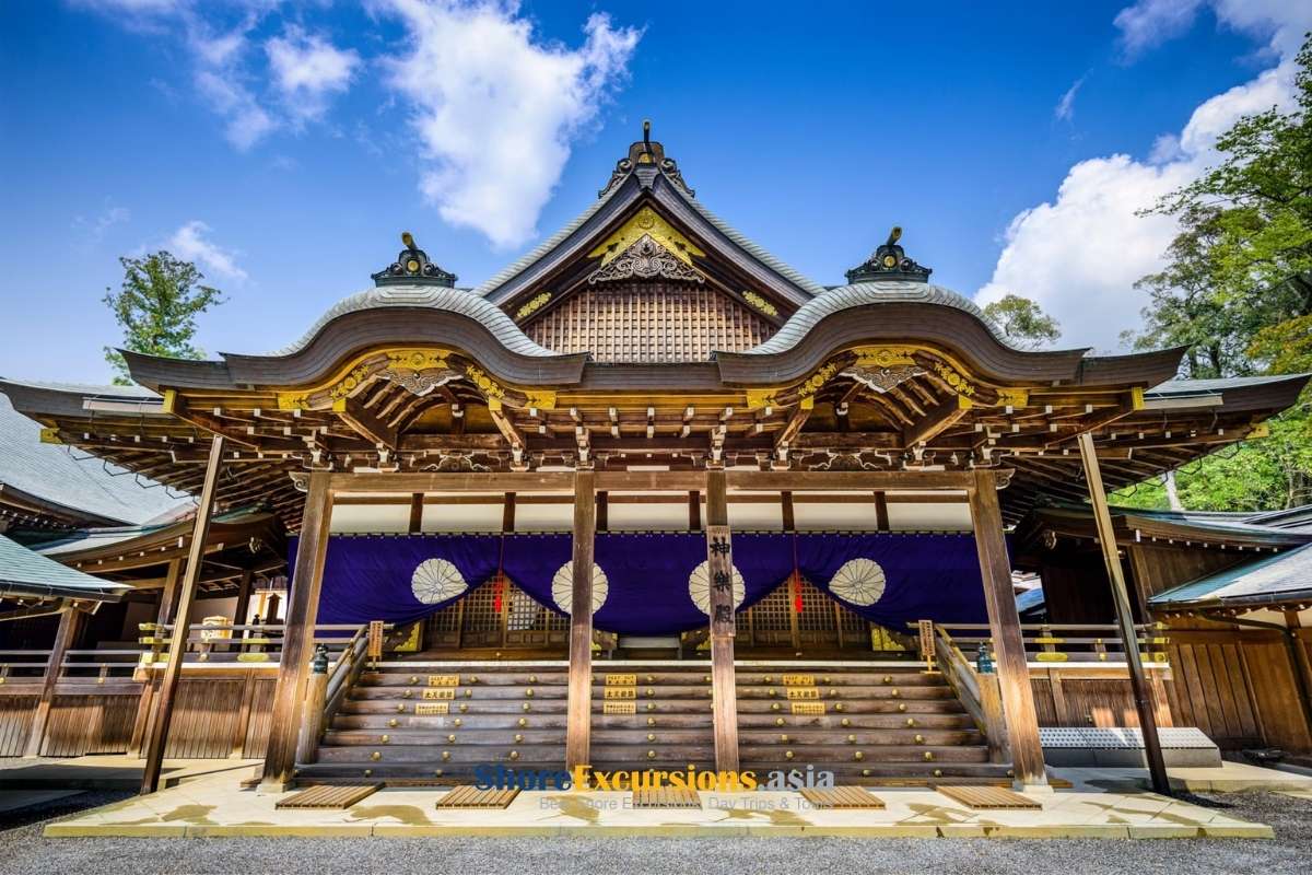 Grand Shrine of Ise - The oldest Shinto shrine in Japan