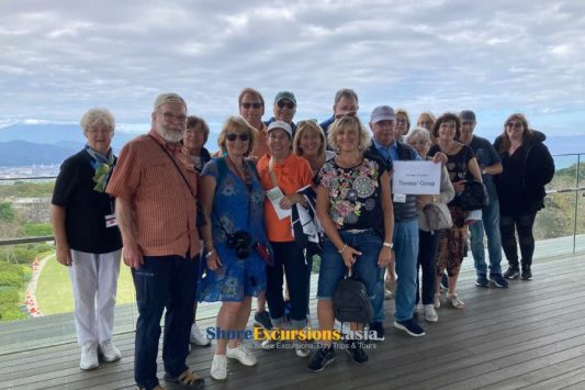 Guests on Shimizu highlights tour