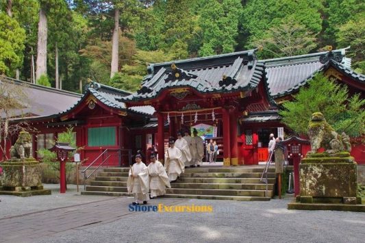 Hakone Shrine on Shimizu cruise excursions