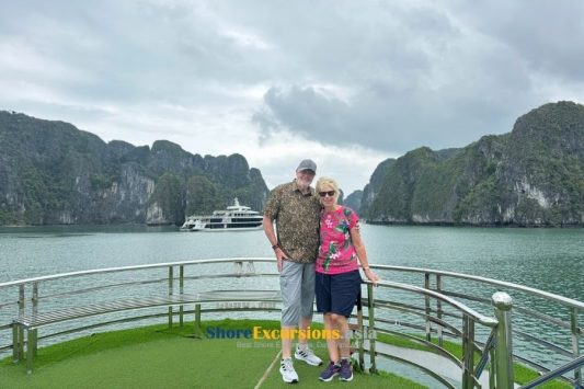 Halong Bay cruise tour