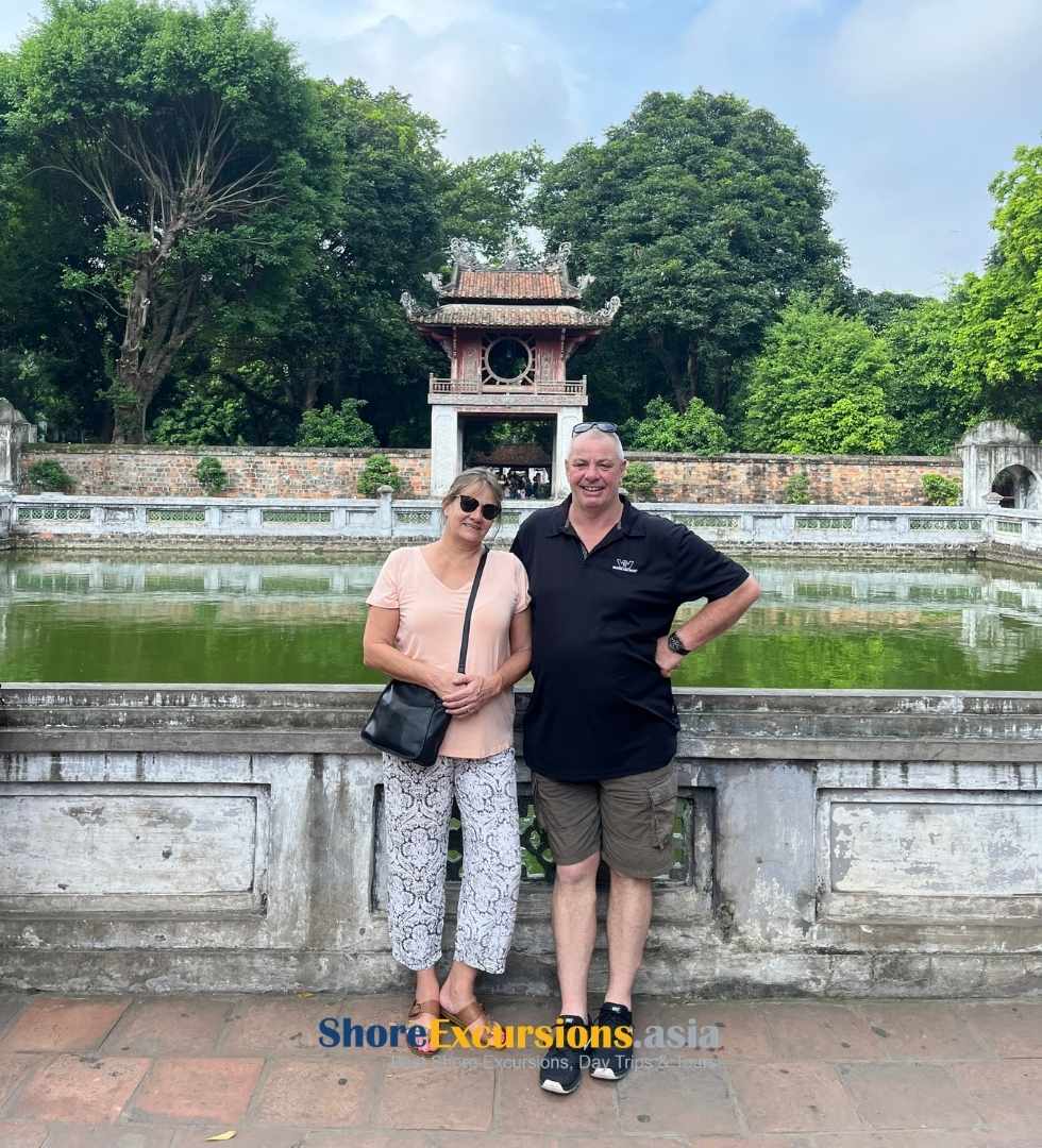 Hanoi cruise excursions with local