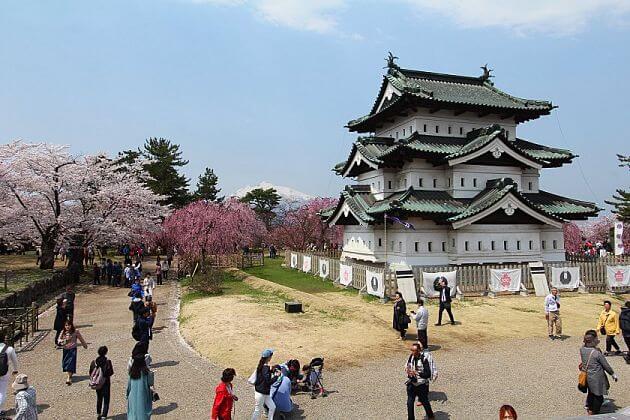 Hirosaki Castle Park in Aomori shore excursions