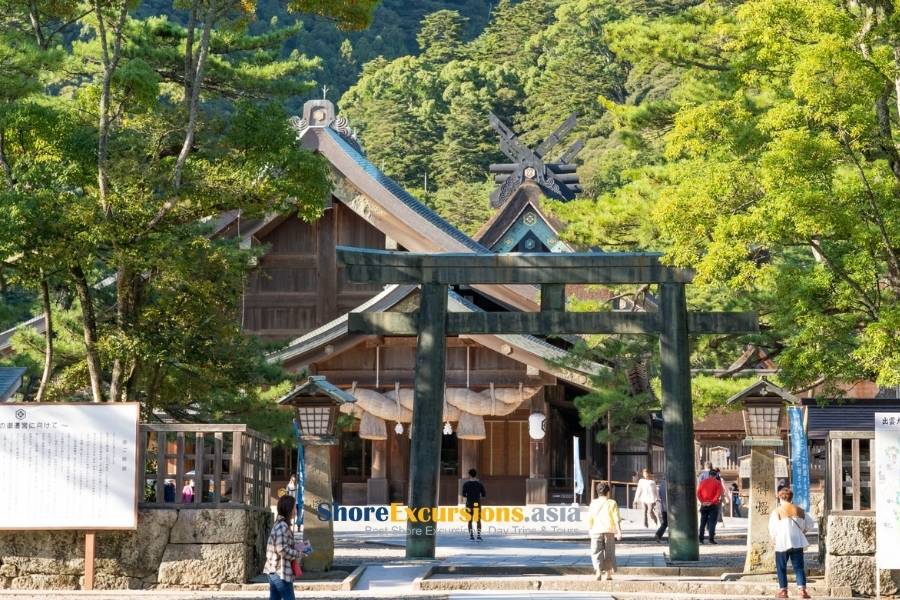 Izumo Taisha Grand Shrine on Sakaiminato tours from port