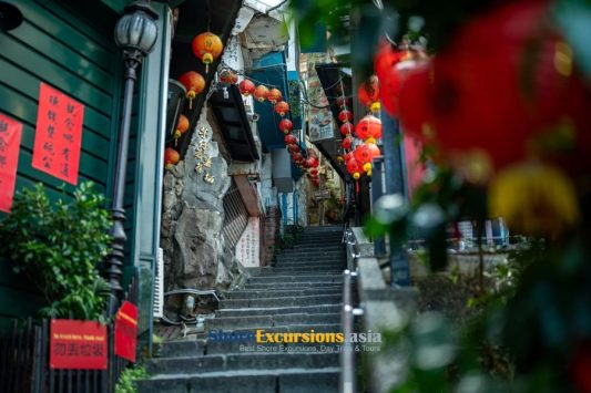 Jiufen Old Street on Keelung shore excursions