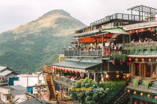 Jiufen Village on Keelung shore excursions