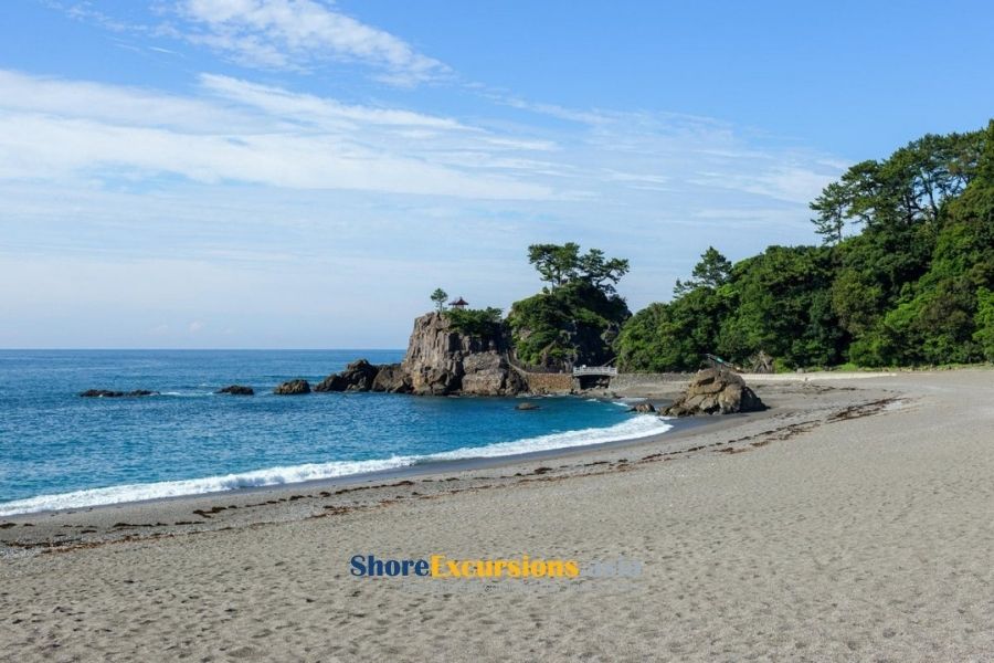 Katsurahama Beach shore excursions from port