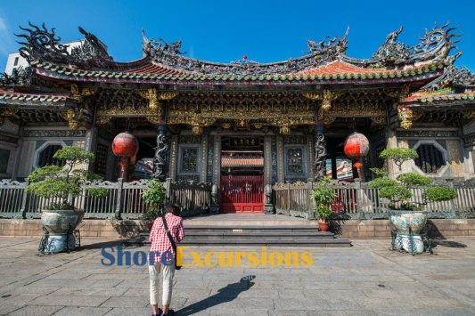 Longshan Temple - Taipei City Tours