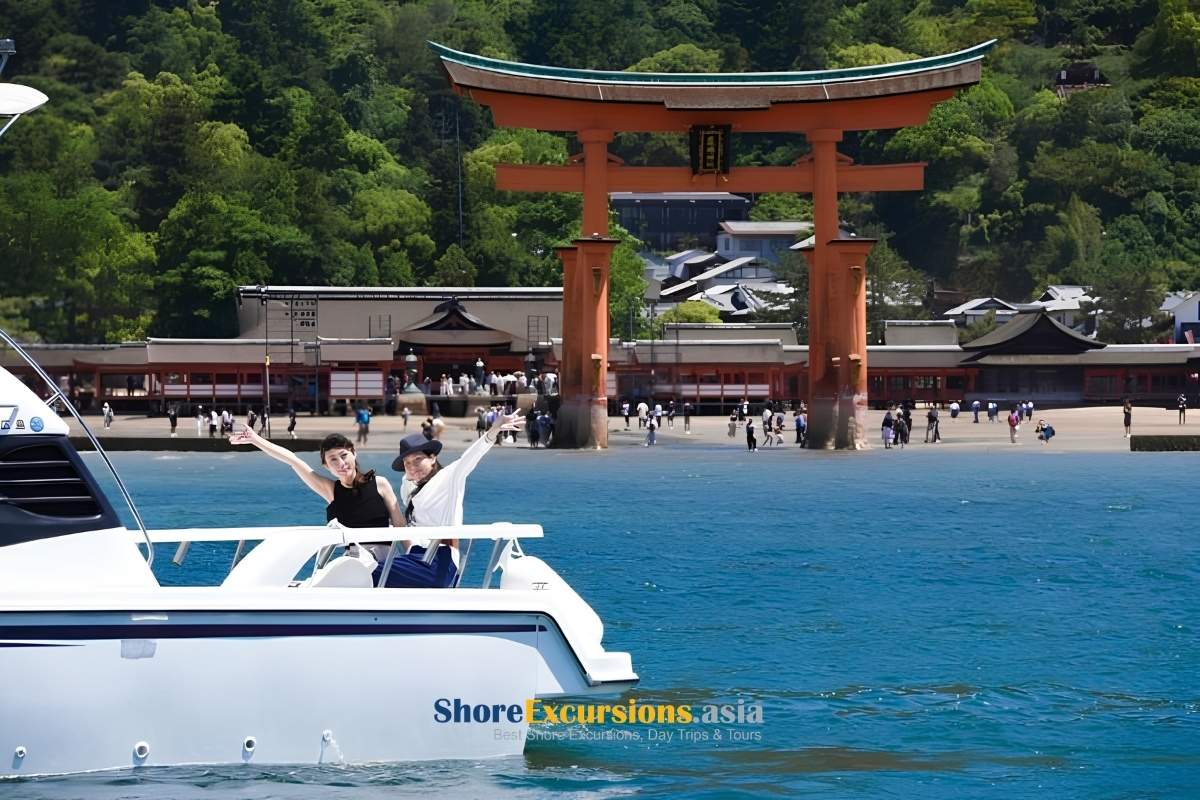 Miyajima Hiroshima shore excursion from a cruise port in Japan