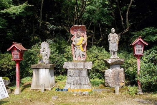 Ohashi Kannon Temple on Sasebo shore tours