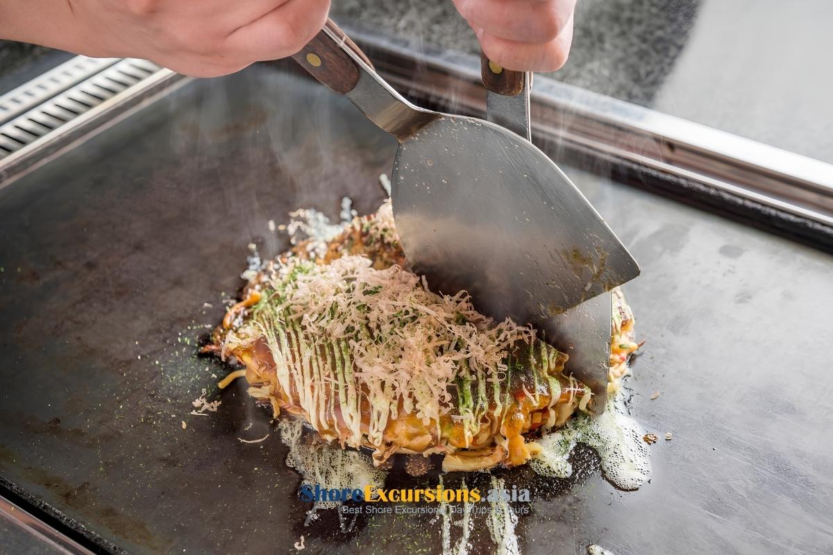 Okonomiyaki - Famous Osaka Street Foods