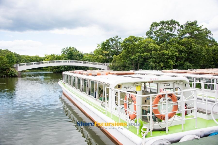 Onuma Lake Cruise on Hakodate shore excursions
