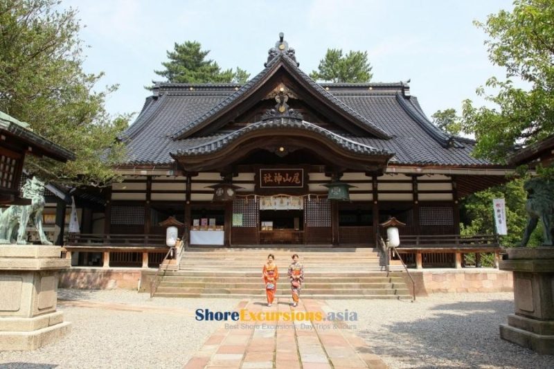 Oyama Shrine on Kanazawa shore excursions
