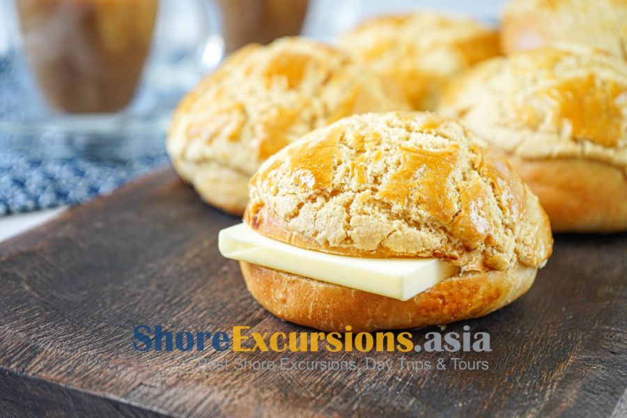 Pineapple Bun - Hong Kong tours from cruise port