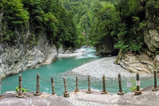 Sarutobi Canyon Toyama day tours