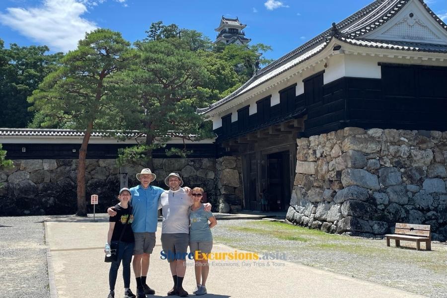 Shore trips to Kochi castle