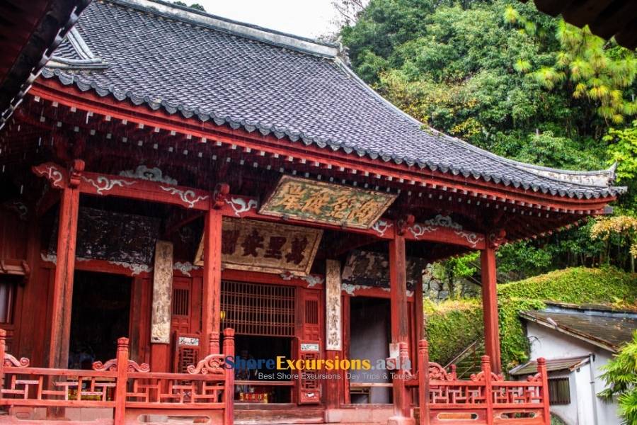 Sofukuji Temple on Nagasaki Shore Excursions