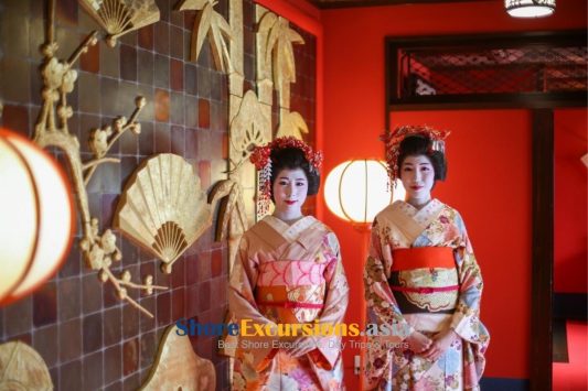 Somaro Maiko Teahouse on Sakata cruise excursions