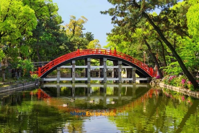 Sumiyoshi Taisha Shrine on Osaka shore tours