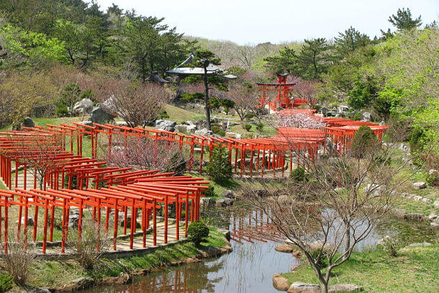 Takayama Inari Shrine attractions Aomori shore excursions