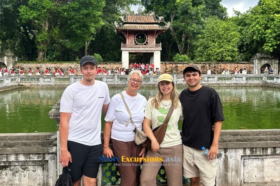 Temple of Literature on Hanoi shore excursions Temple of Literature on Hanoi shore excursions