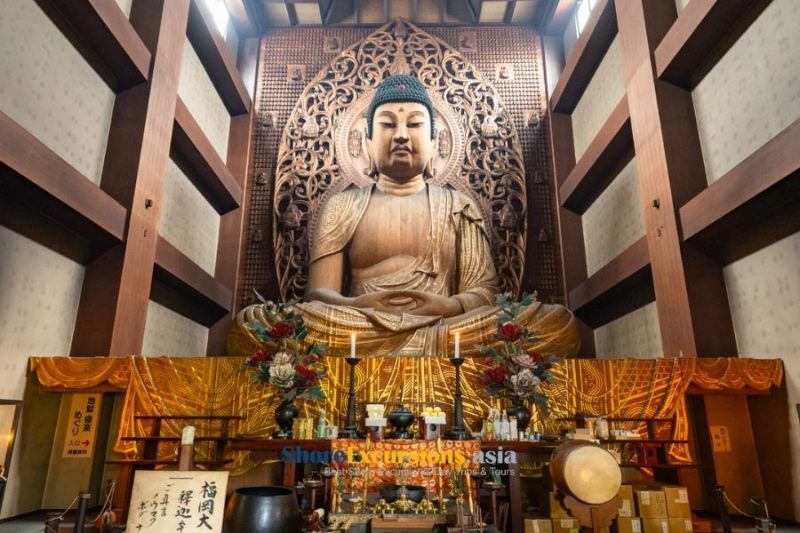Tochoji Temple on Hakata shore excursions