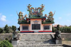 Tojin Tomb ishigaki shore excursions