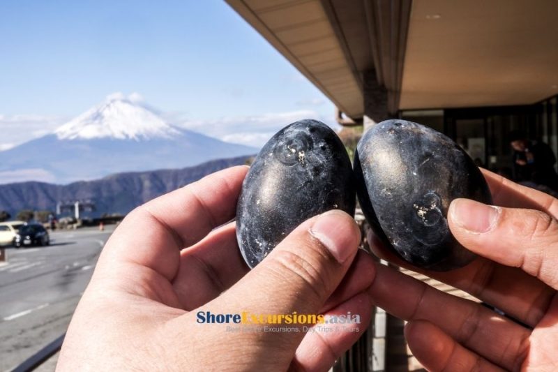 Try black eggs on Shimizu cruise excursions
