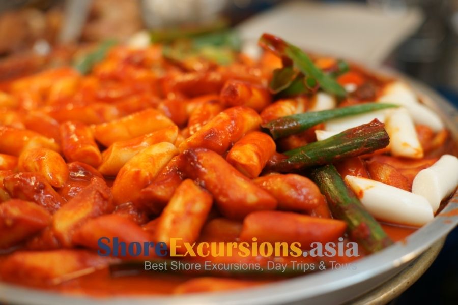 Tteokbokki on Korea Shore Tours