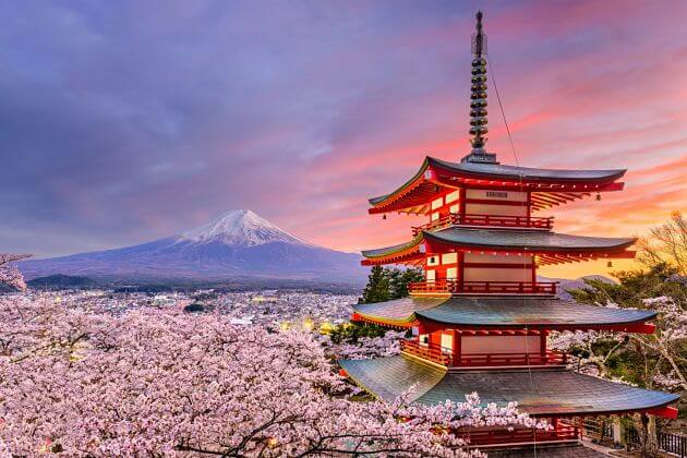 View-Mount-Fuji-from-Chureito-pagoda