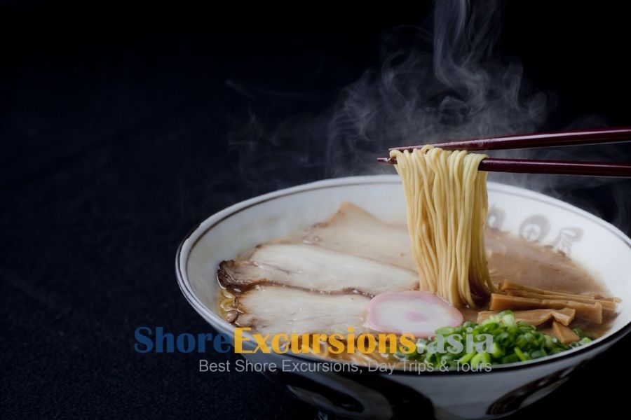 Wakayama Ramen on tours from port