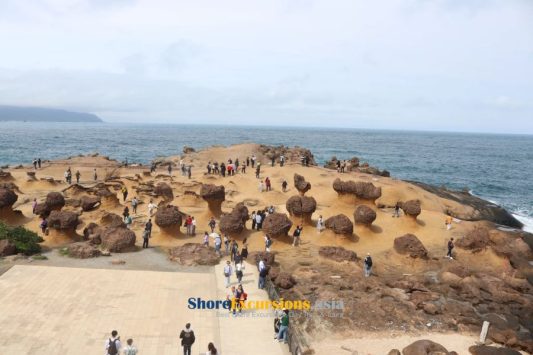 Yehliu National Geopark on Keelung shore excursions