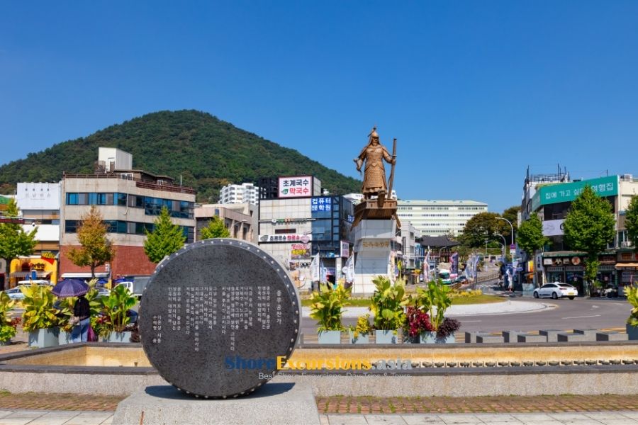 Yi Sun Sin Square - Yeosu shore excursions Yi Sun Sin Square - Yeosu shore excursions