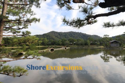 Yosui-en Garden on Wakayama shore excursions