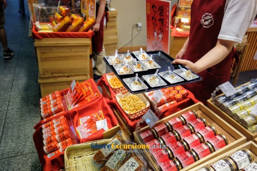 what to eat at Nishiki Market